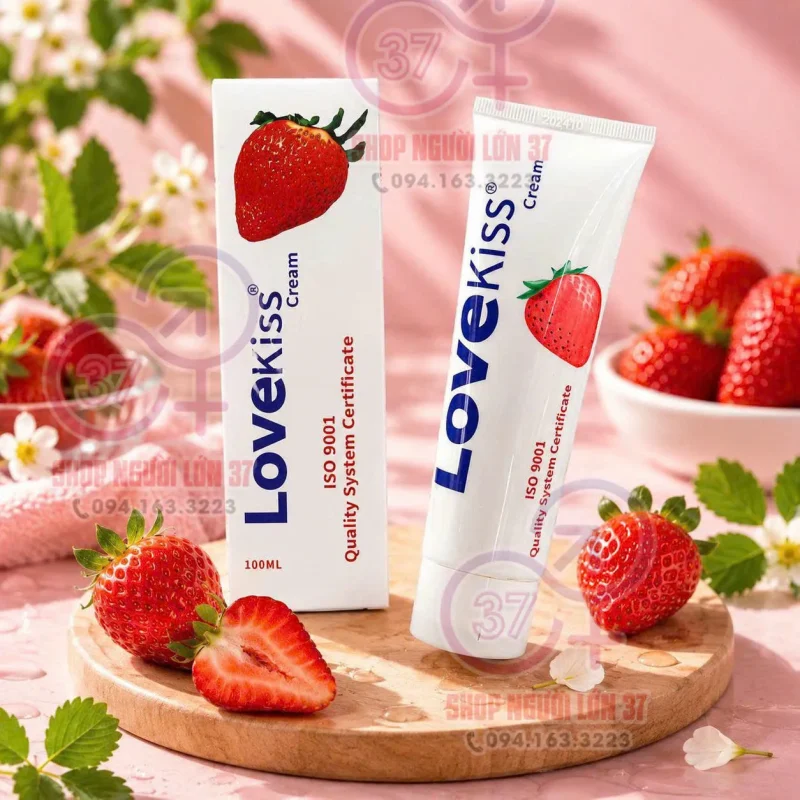 Gel bôi trơn hương dâu LoveKiss Scream 100ml