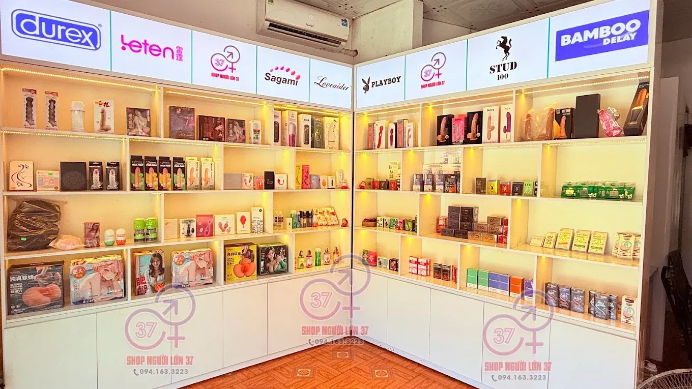Ảnh sản phẩm bên trong cửa hàng Shop Người Lớn 37